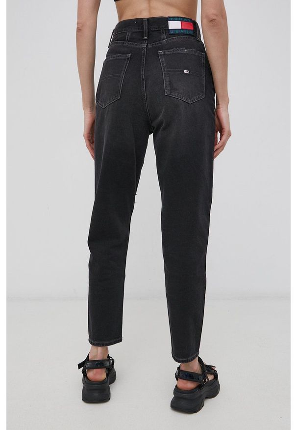 Tommy Jeans Jeansy CE771 damskie high waist. Stan: podwyższony. Kolor: czarny