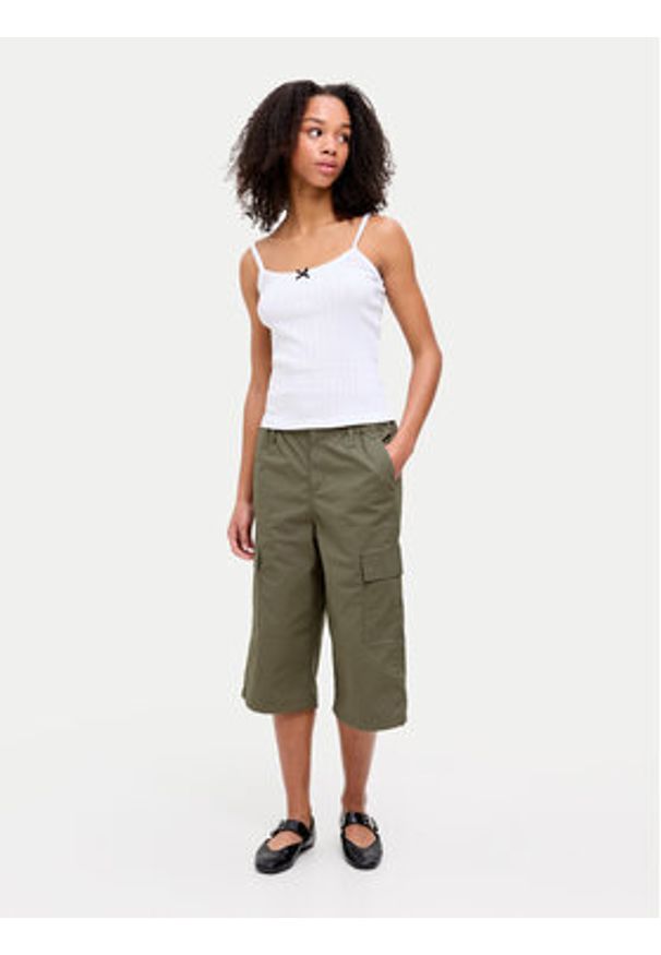 JJXX Spodnie capri Olga 12271698 Zielony Straight Fit. Kolor: zielony. Materiał: bawełna