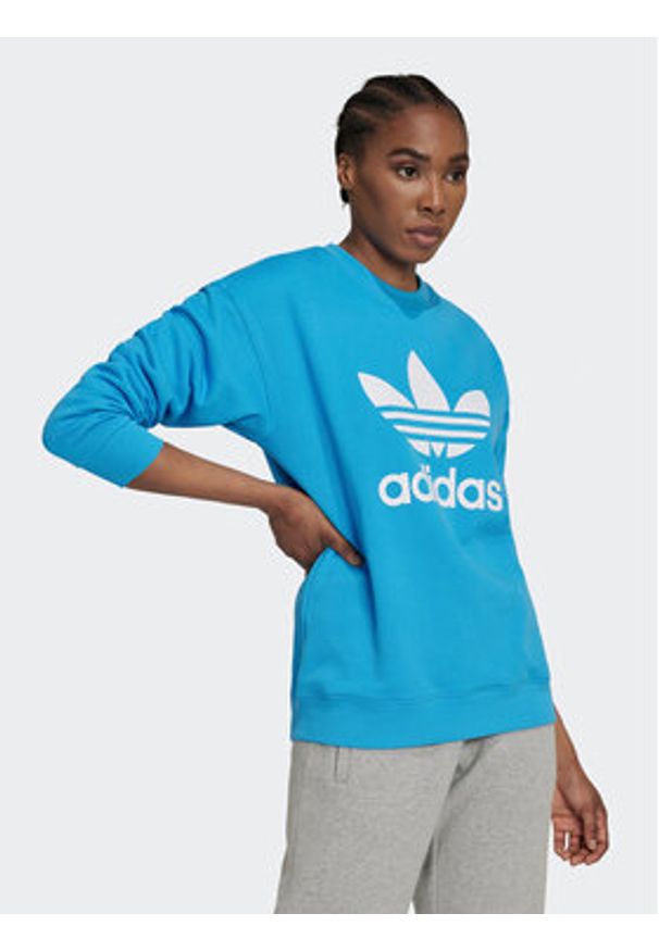 Adidas - adidas Bluza Treofil Crew HL6677 Niebieski Regular Fit. Kolor: niebieski. Materiał: bawełna