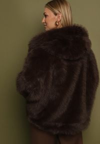 Born2be - Brązowa Kurtka Futerko z Kapturem i Kieszeniami Acantte. Okazja: na co dzień. Typ kołnierza: kaptur. Kolor: brązowy. Materiał: futro. Styl: casual, elegancki #4