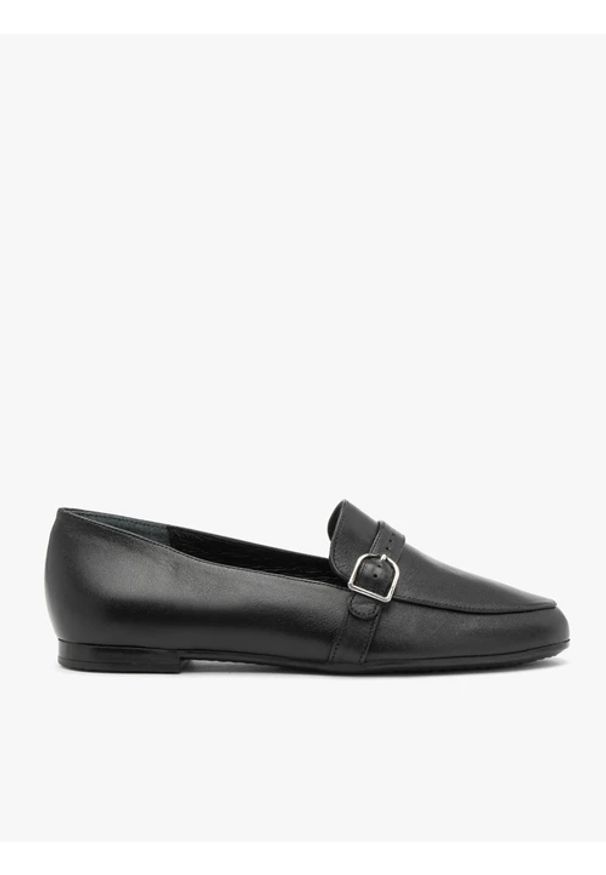 Ryłko - Czarne mokasyny ze skóry licowej z paskiem. Okazja: na co dzień. Zapięcie: pasek. Kolor: czarny. Materiał: skóra. Styl: casual, street
