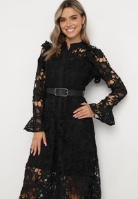Born2be - Czarna Sukienka Maxi Koronkowa z Paskiem z Ekoskóry Dodatkowo Halka Fesumma. Kolor: czarny. Materiał: koronka. Długość rękawa: na ramiączkach. Długość: maxi #7