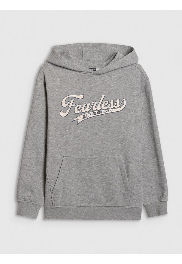 4f - 4F Bluza dresowa loose z kapturem chłopięca - szara 122/128 (6-8 lat). Okazja: na uczelnię, na co dzień. Typ kołnierza: kaptur. Kolor: szary. Materiał: dresówka. Sezon: lato. Styl: casual