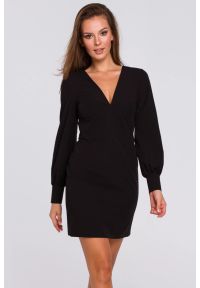 Sukienki.shop - Elegancka sukienka mini z głębokim dekoltem V czarna. Typ kołnierza: dekolt w kształcie V. Kolor: czarny. Styl: elegancki. Długość: mini #3