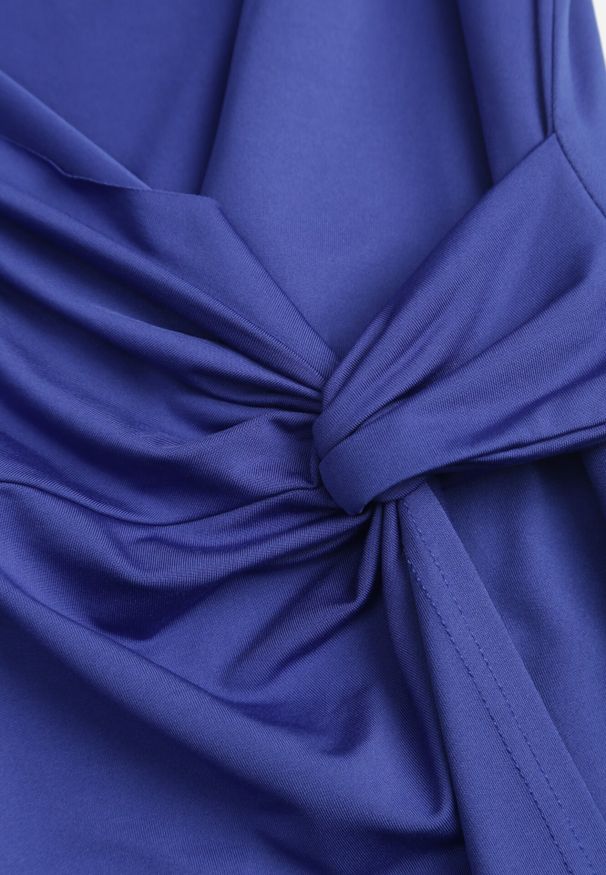 Born2be - Granatowa Sukienka Midi z Kopertowym Dekoltem i Węzłem z Przodu Lephine. Kolor: niebieski. Długość rękawa: krótki rękaw. Typ sukienki: kopertowe. Długość: midi