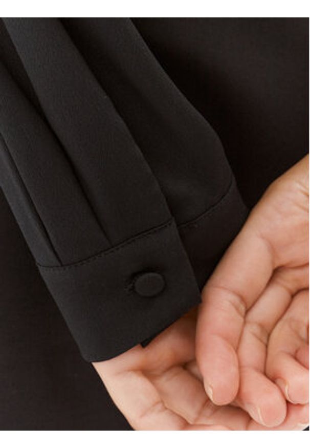 Marella Bluzka Zaino 2331161838200 Czarny Regular Fit. Kolor: czarny. Materiał: jedwab, wiskoza