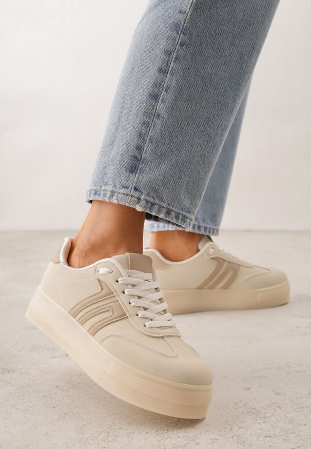 Born2be - Beżowe Sneakersy Kultowe Tenisówki na Platformie Hlalna. Kolor: beżowy. Materiał: jeans. Szerokość cholewki: normalna. Sezon: wiosna. Obcas: na platformie