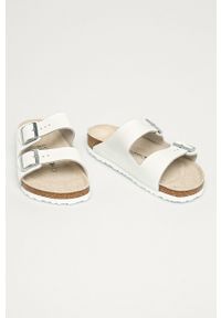 Birkenstock - Klapki zamszowe Arizona 51131-White. Kolor: biały. Materiał: zamsz. Wzór: gładki. Obcas: na obcasie. Wysokość obcasa: niski #2