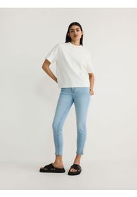 Reserved - Jeansy slim fit - niebieski. Kolor: niebieski #1