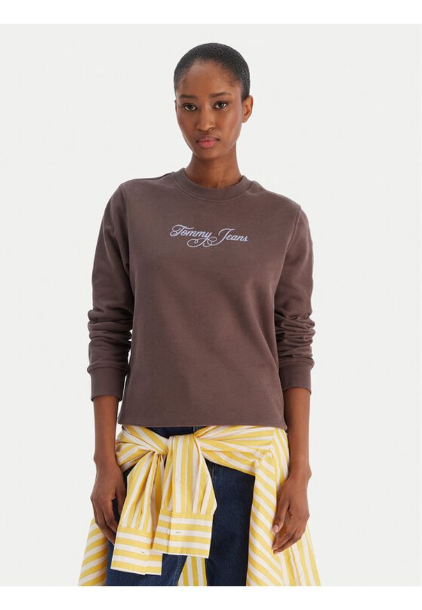 Tommy Jeans Bluza Essential DW0DW21922 Brązowy Regular Fit. Kolor: brązowy. Materiał: bawełna