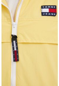 Tommy Jeans kurtka damska kolor żółty przejściowa. Kolor: żółty. Materiał: poliamid