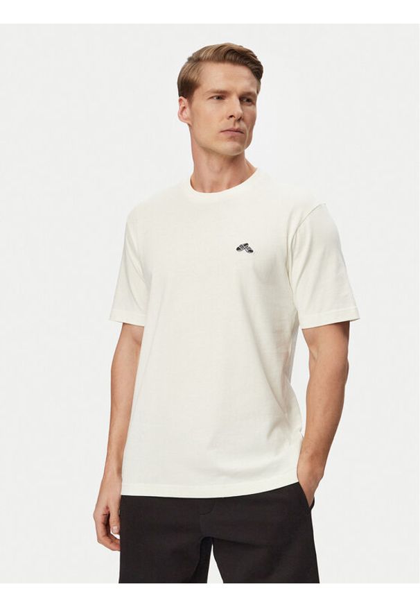 Adidas - adidas T-Shirt Summer Slides Sport Graphic JZ5000 Biały Regular Fit. Kolor: biały. Materiał: bawełna. Styl: sportowy