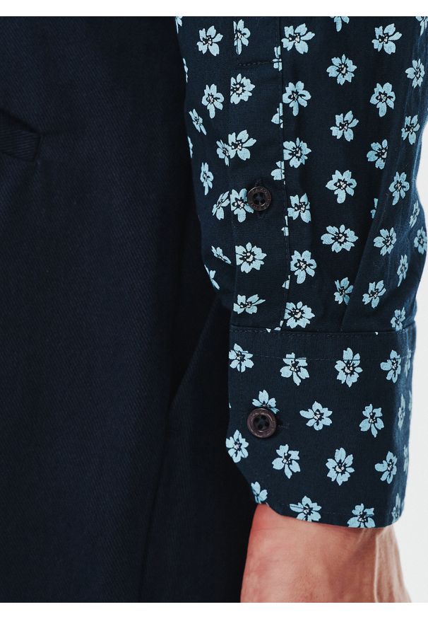 Pako Lorente - PAKO LORENTE – Granatowa koszula męska w kwiaty. Kolor: niebieski. Materiał: bawełna, elastan. Długość rękawa: długi rękaw. Długość: długie. Wzór: kwiaty. Sezon: zima, jesień
