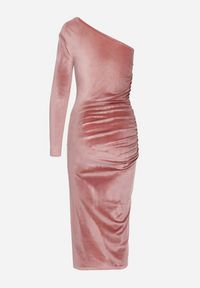 Born2be - Różowa Welurowa Sukienka o Asymetrycznym Kroju z Rozcięciem i Marszczeniem Folinda. Okazja: na wesele, na ślub cywilny, na imprezę. Kolor: różowy. Materiał: welur. Długość rękawa: długi rękaw. Typ sukienki: asymetryczne. Styl: elegancki #5