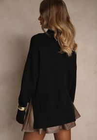 Renee - Czarny Gładki Golf Casual Ralloria. Okazja: na co dzień. Typ kołnierza: golf. Kolor: czarny. Materiał: jeans, prążkowany. Długość rękawa: długi rękaw. Długość: długie. Wzór: gładki. Styl: casual #5