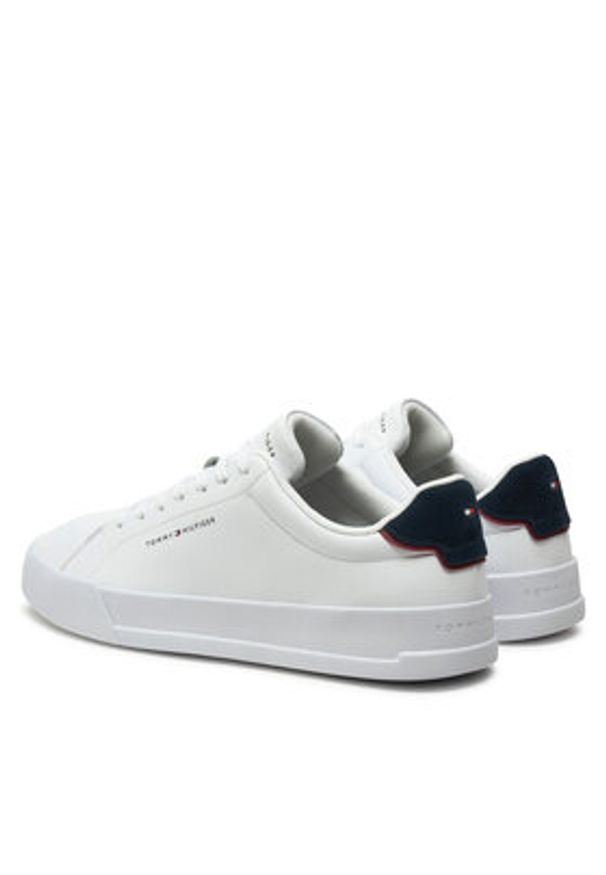 TOMMY HILFIGER - Tommy Hilfiger Sneakersy Th Court Lth Detail Ess FM0FM05367 Biały. Kolor: biały. Materiał: skóra