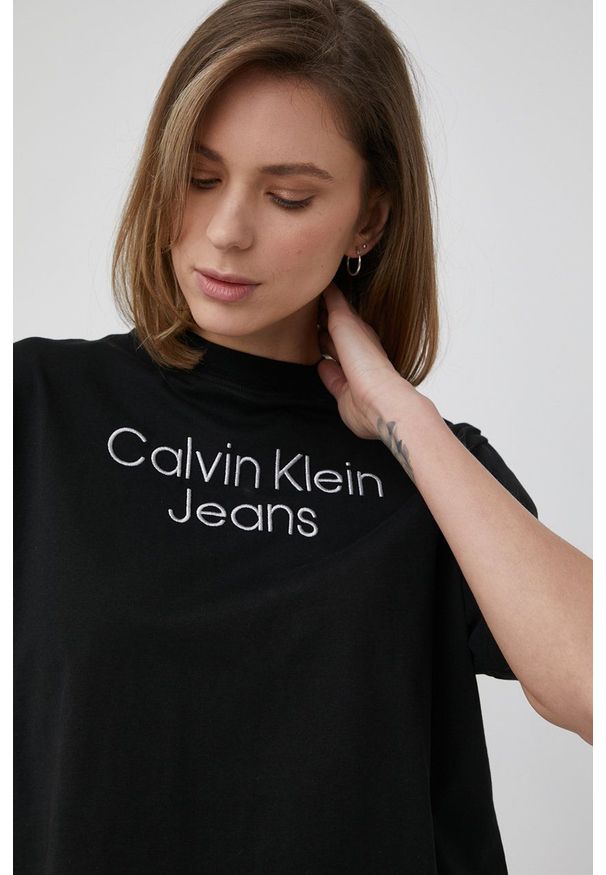 Calvin Klein Jeans t-shirt bawełniany kolor czarny. Kolor: czarny. Materiał: bawełna. Wzór: aplikacja