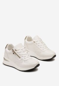 Renee - Białe Sneakersy na Koturnie Ozdobione Krótkim Suwakiem Yurgia. Kolor: biały. Wzór: aplikacja. Obcas: na koturnie #4