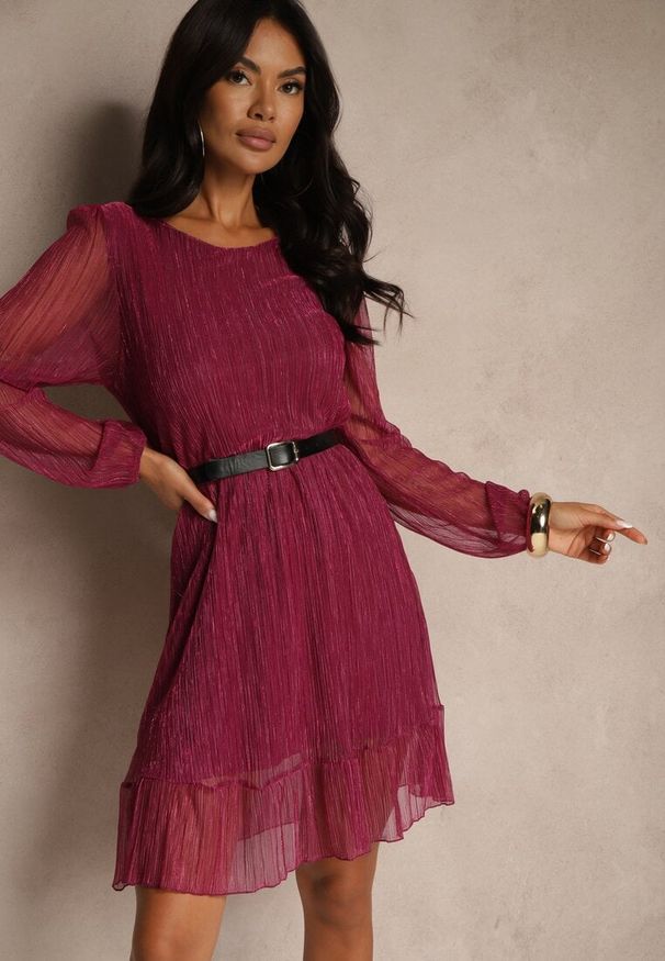 Renee - Fioletowa Rozkloszowana Wiskozowa Sukienka z Metaliczną Nicią Melanissa. Okazja: na co dzień, na imprezę. Kolor: fioletowy. Materiał: wiskoza. Typ sukienki: rozkloszowane. Styl: casual, elegancki, klasyczny