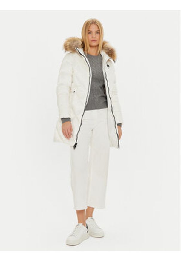 Blauer Płaszcz zimowy 24WBLDK03052 Biały Regular Fit. Kolor: biały. Materiał: syntetyk. Sezon: zima