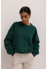 Marsala - Bluza damska o kroju regular fit w kolorze FOREST GREEN skin peach - PHENIX. Materiał: poliester, bawełna, dresówka, dzianina #1