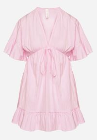 Born2be - Różowa Nietoperzowa Sukienka z Wiskozą o Rozkloszowanym Kroju z Falbanką Tullimi. Okazja: na co dzień. Typ kołnierza: dekolt w kształcie V. Kolor: różowy. Materiał: wiskoza. Styl: casual, elegancki #2