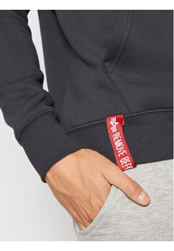 Alpha Industries Bluza Basic 178312 Granatowy Regular Fit. Kolor: niebieski. Materiał: bawełna