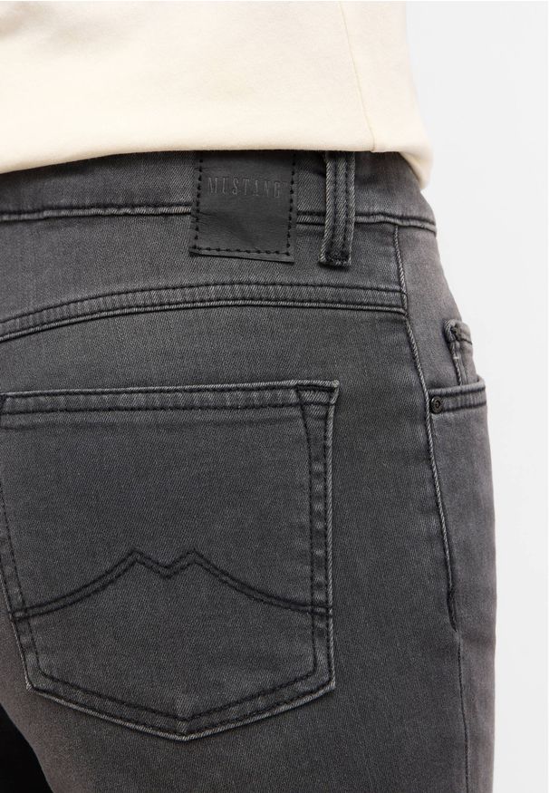 Damskie Spodnie Jeansowe Mustang Style Rebecca Slim Denim Black 1016089 4000 882