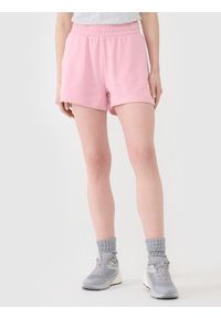 4f - 4F Spodenki dresowe damskie - różowe XL. Kolor: różowy. Materiał: dresówka. Długość: krótkie. Wzór: gładki, ze splotem #2