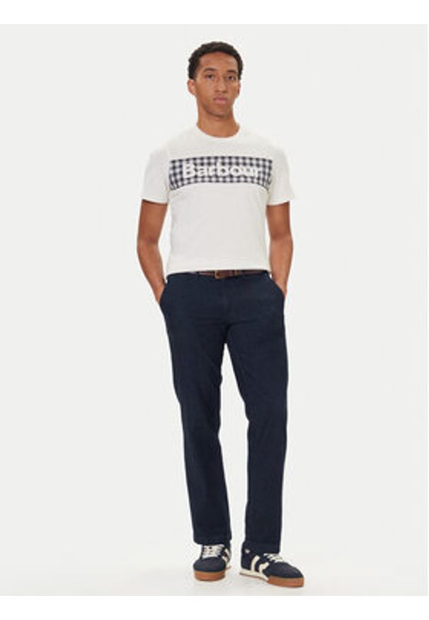 Barbour T-Shirt MTS1496WH32 Biały Regular Fit. Kolor: biały. Materiał: bawełna