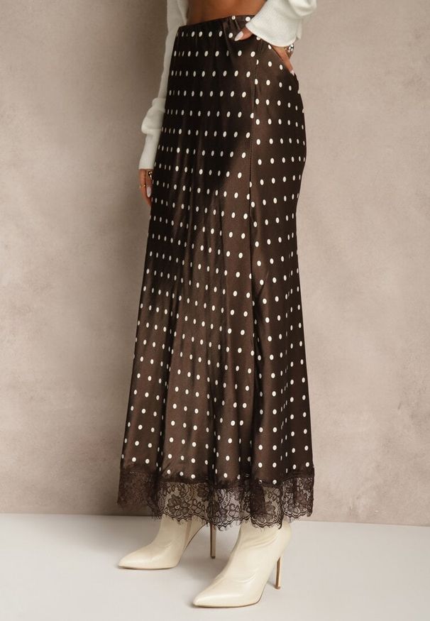 Renee - Brązowa Spódnica z Wiskozy High Waist Ozdobiona Kropkami i Koronką Monivia. Stan: podwyższony. Kolor: brązowy. Materiał: wiskoza, koronka. Wzór: aplikacja, kropki, koronka