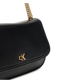 Calvin Klein Torebka Ck Convertible Chain Medium Bag LV04F3171G Czarny. Kolor: czarny. Materiał: skórzane