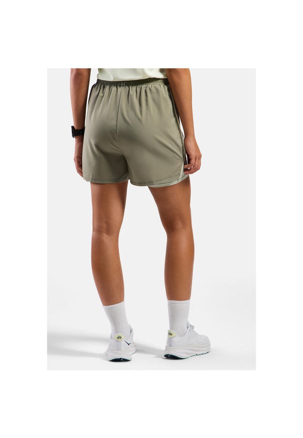 Spodenki damskie Odlo ESSENTIAL 4 INCH 2-in-1 short. Kolor: beżowy. Długość: krótkie