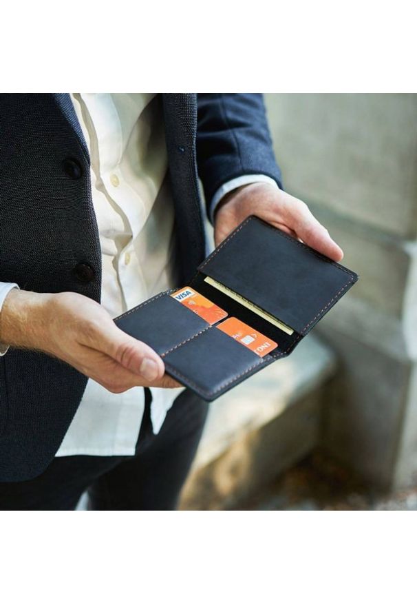 BRODRENE - Portfel Brødrene SW01 Czarny. Kolor: czarny. Materiał: skóra