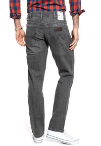 Wrangler - WRANGLER SPODNIE MĘSKIE TEXAS GRAZE W121CN81T 112126095. Stan: podwyższony. Wzór: kolorowy. Sezon: lato. Styl: wizytowy, klasyczny #10