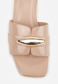 Born2be - Beżowe Eleganckie Klapki na Słupku z Metaliczną Podłużną Aplikacją Hypsobe. Okazja: na co dzień. Kolor: beżowy. Materiał: jeans, koronka. Wzór: aplikacja. Obcas: na słupku. Styl: elegancki #7