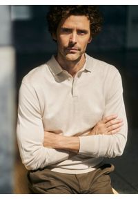 Pako Lorente - Sweter polo w kolorze beżowym. Okazja: na co dzień. Typ kołnierza: polo. Kolor: beżowy. Materiał: poliamid, wiskoza. Sezon: jesień. Styl: casual #6
