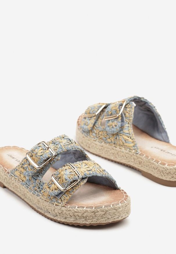 Renee - Niebiesko-Beżowe Szydełkowe Klapki Ozdobione Plecionym Sznurkiem i Klamrami Wilanne. Kolor: niebieski. Materiał: len. Wzór: aplikacja. Sezon: lato. Styl: elegancki