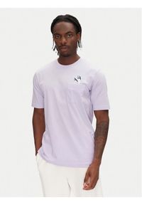 Adidas - adidas T-Shirt Lounge Slides Graphic Pocket JM0375 Fioletowy Regular Fit. Kolor: fioletowy. Materiał: bawełna #1