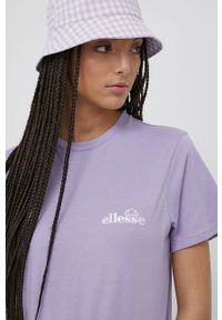 Ellesse t-shirt bawełniany kolor fioletowy. Kolor: fioletowy. Materiał: bawełna. Wzór: nadruk