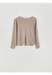 Reserved - Sweter z błyszczącą aplikacją - brązowy. Kolor: brązowy. Materiał: wełna, dzianina. Wzór: aplikacja