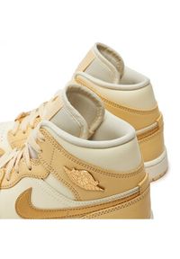 Nike Sneakersy Air Jordan 1 Mid Se FB9892 200 Écru. Kolor: kremowy. Materiał: skóra. Model: Nike Air Jordan #2