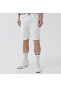 Cropp - Białe szorty skinny - Biały. Kolor: biały