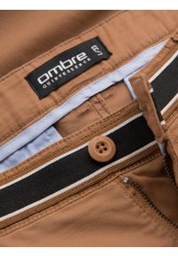 Ombre Clothing - Spodnie męskie chino z ozdobną taśmą w pasie – brązowe V4 OM-PACP-0118 - XL. Okazja: na co dzień. Kolor: brązowy. Materiał: elastan, bawełna. Styl: casual