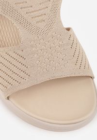 Born2be - Beżowe Sportowe Sandały na Grubej Podeszwie z Elastyczną Cholewką i Piankową Wkładką Nicthil. Okazja: na co dzień. Zapięcie: bez zapięcia. Kolor: beżowy. Materiał: jeans. Sezon: lato. Styl: sportowy #6