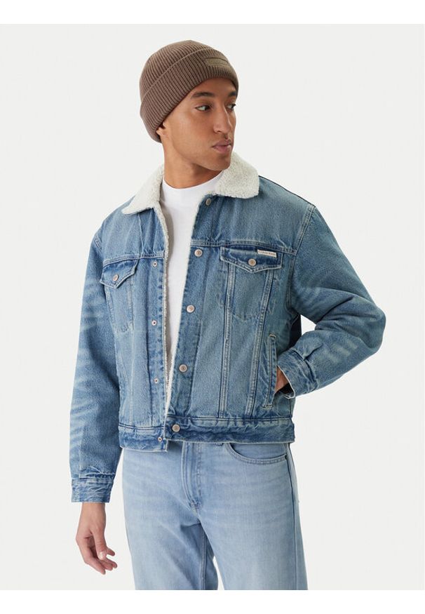 Calvin Klein Jeans Kurtka jeansowa 90s Sherpa LV04RD737G Niebieski Regular Fit. Kolor: niebieski. Materiał: bawełna