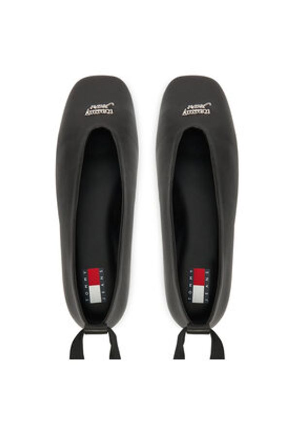 Tommy Jeans Baleriny Tjw Ballerina With Laces EN0EN02939 Czarny. Kolor: czarny. Materiał: skóra