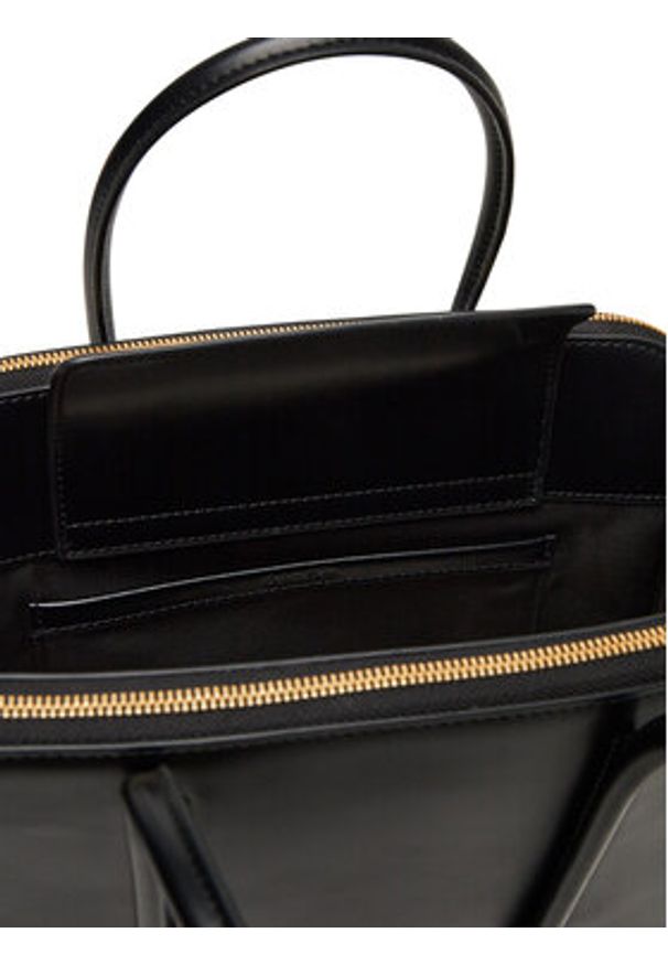 Calvin Klein Torebka Carryall Mini Leather Tote Bag LV04F3034G Czarny. Kolor: czarny. Materiał: skórzane