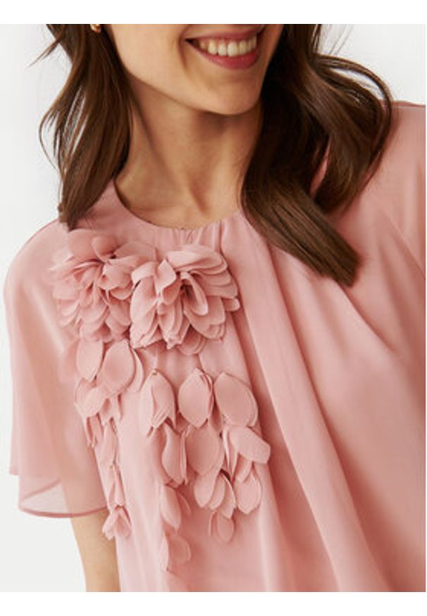 Tatuum Sukienka letnia Roza T2406.219 Różowy Regular Fit. Kolor: różowy. Materiał: syntetyk. Sezon: lato