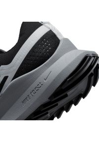 Buty Nike React Pegasus Trail 4 W DJ6159-001 czarne czarne. Okazja: na co dzień. Zapięcie: pasek. Kolor: czarny. Materiał: syntetyk, guma. Szerokość cholewki: normalna. Sport: bieganie #7